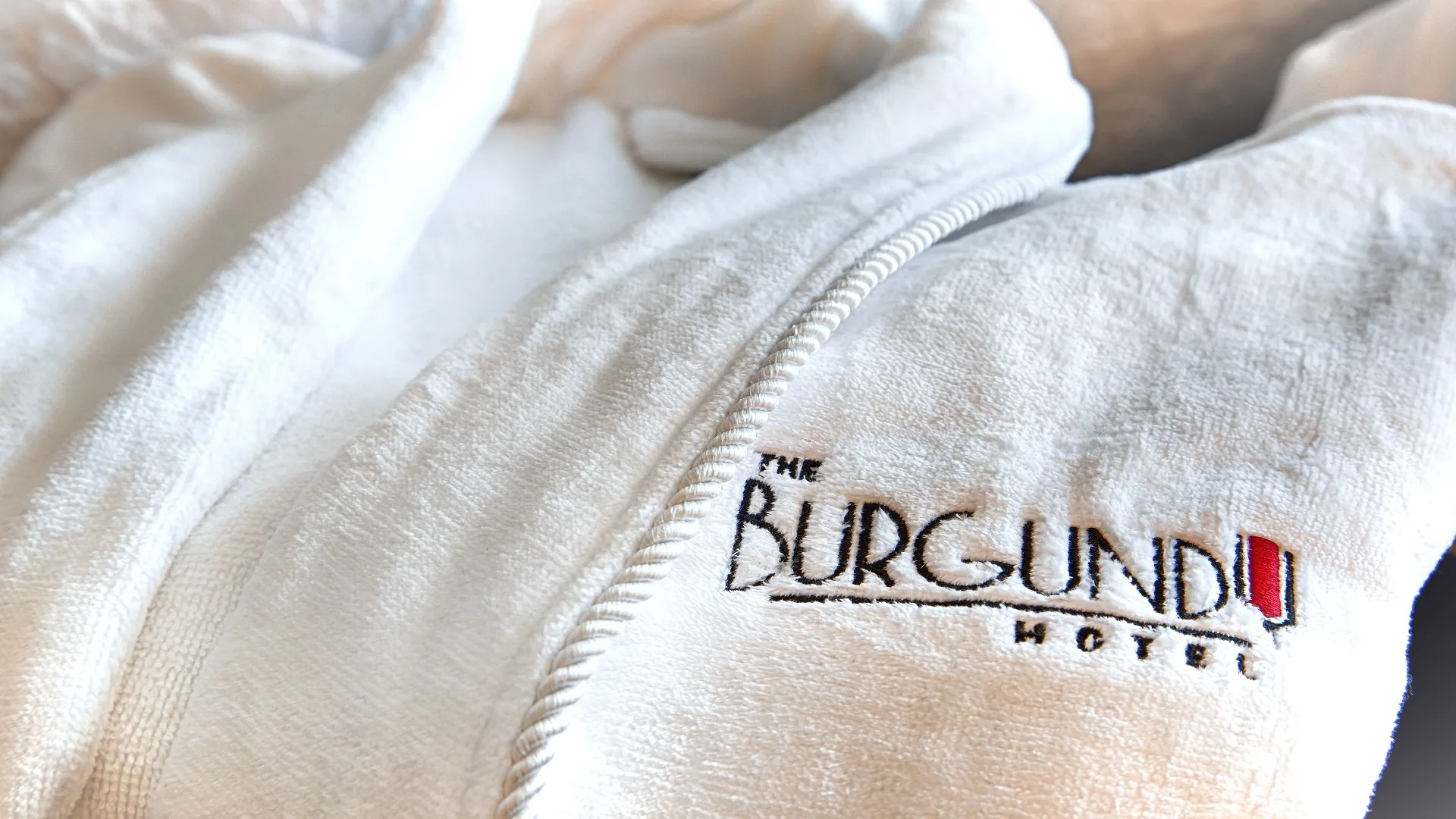 Embroidered robe provided with select Burgundy suites